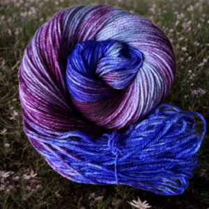 variegated superwash merino wool yarn hand dyed worsted weight: pink (copy)